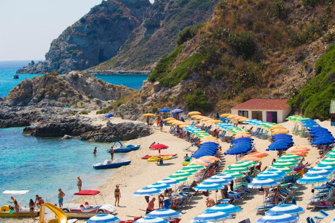 Hotel Grotticelle Capo Vaticano Exteriör bild