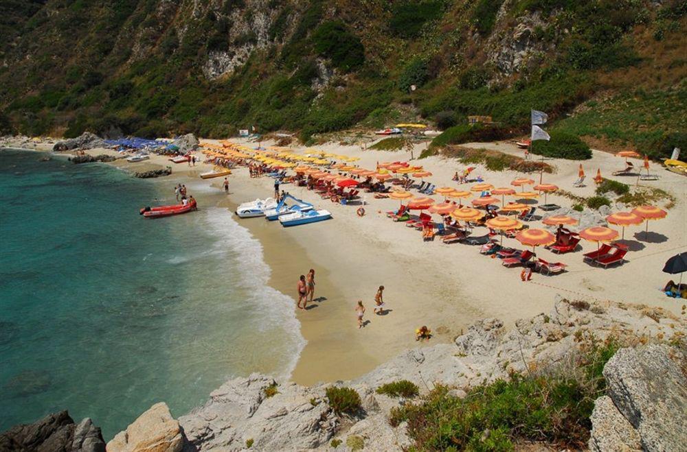 Hotel Grotticelle Capo Vaticano Exteriör bild